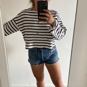 Madewell cropped boatneck top with floral stitched detail!